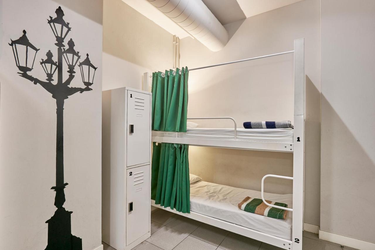 Hola Hostal Eixample Барселона Экстерьер фото