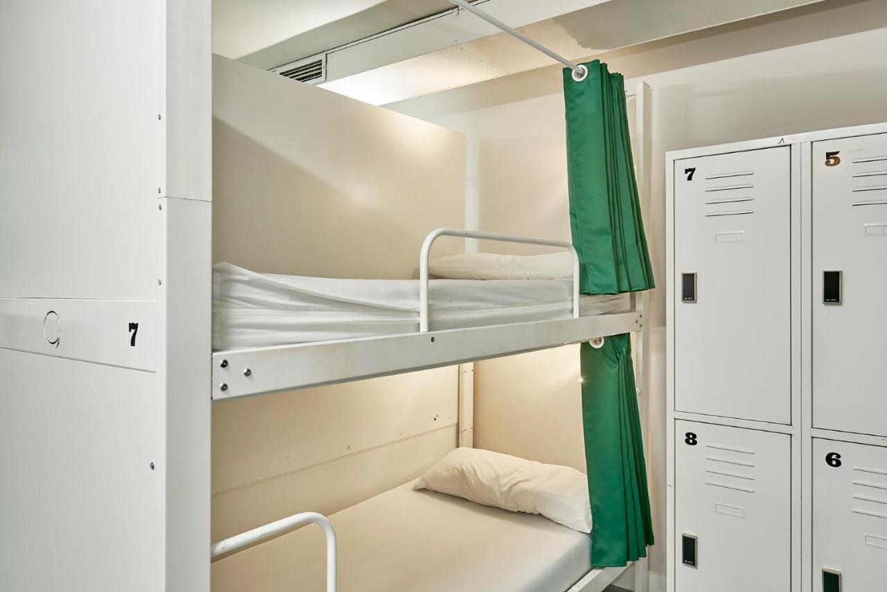 Hola Hostal Eixample Барселона Экстерьер фото