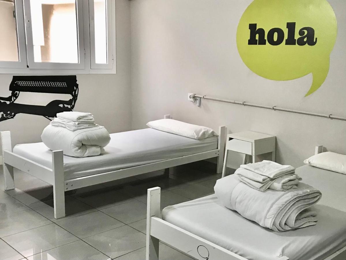 Hola Hostal Eixample Барселона Экстерьер фото
